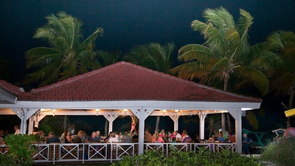 Flamingo Bay Hotel & Marina Freeport Bagian luar foto